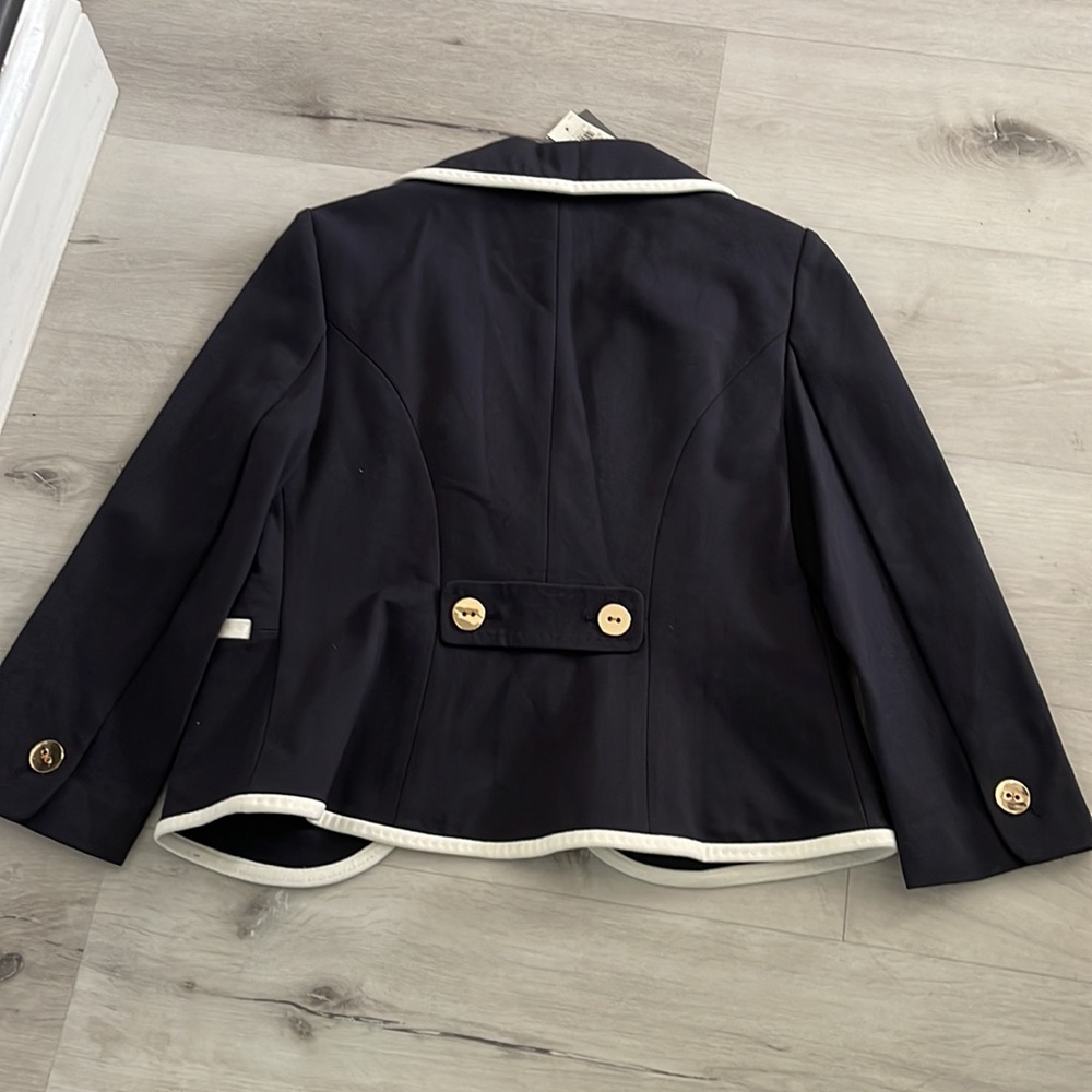 Ann Taylor Brand new with Tag jacket with Gold Buttons and 3/4 sleeve - Picture 5 of 5